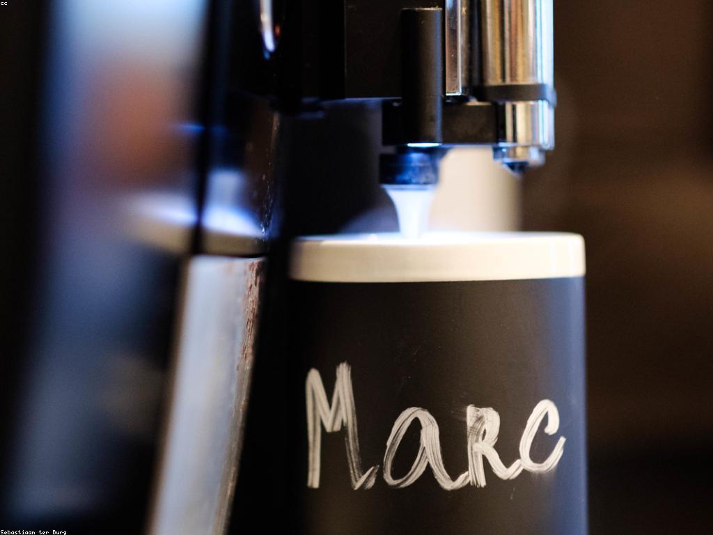 ឧបករណ៍និងឧបករណ៍សម័យថ្មីសម្រាប់ការសិក្សា